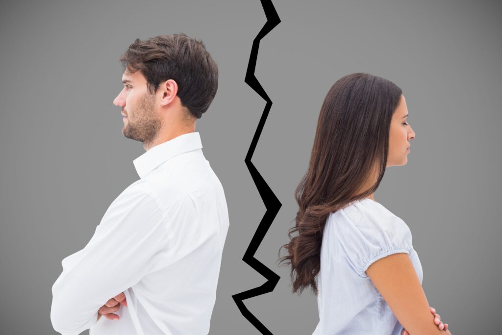 浮気をした妻と離婚するかどうかは慎重に