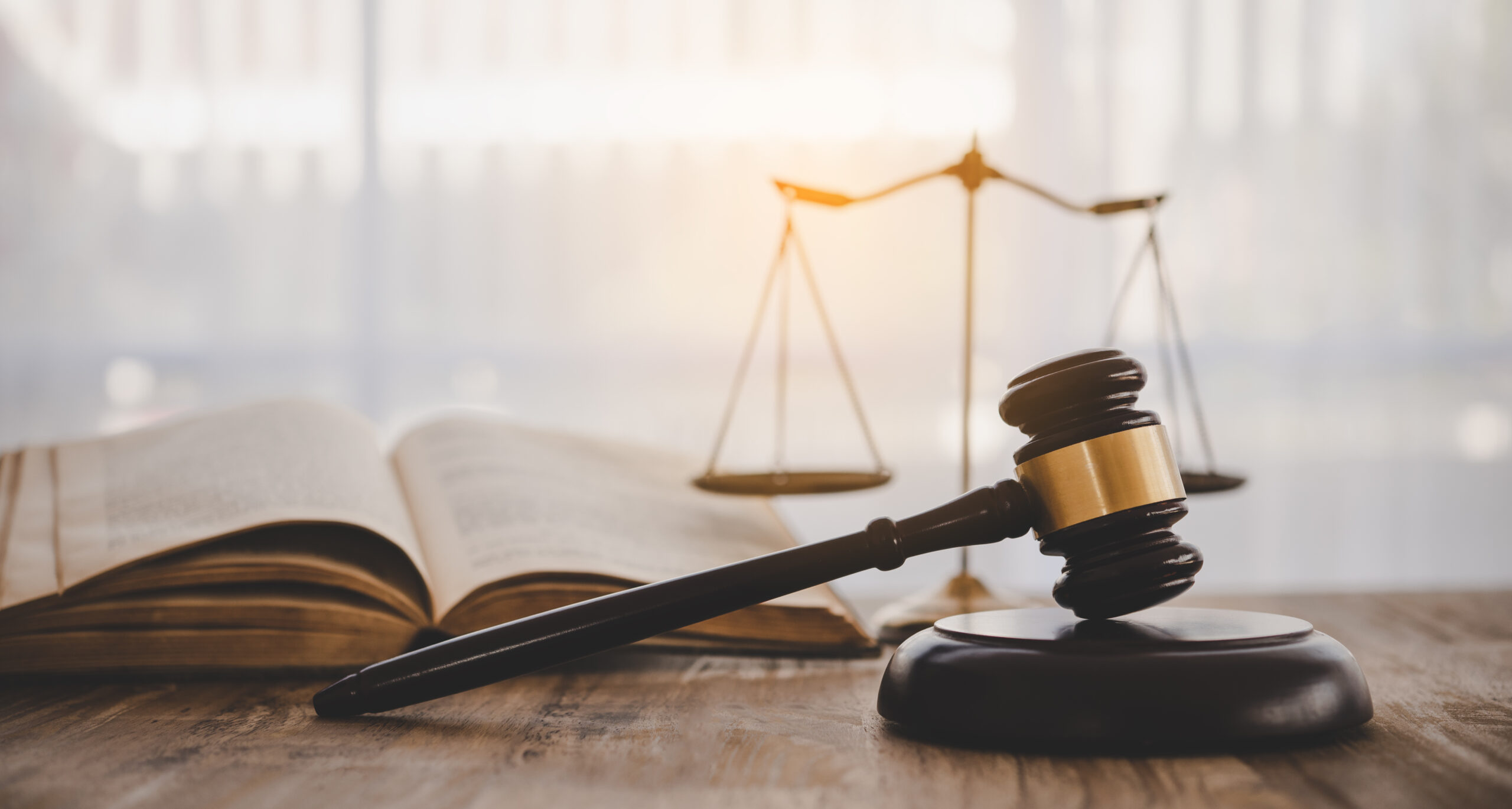 肉体関係なしで慰謝料が認められた４つの裁判例