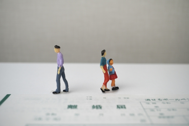 離婚によるメリットとデメリットを徹底解説！決断する前に考えるべきことも紹介