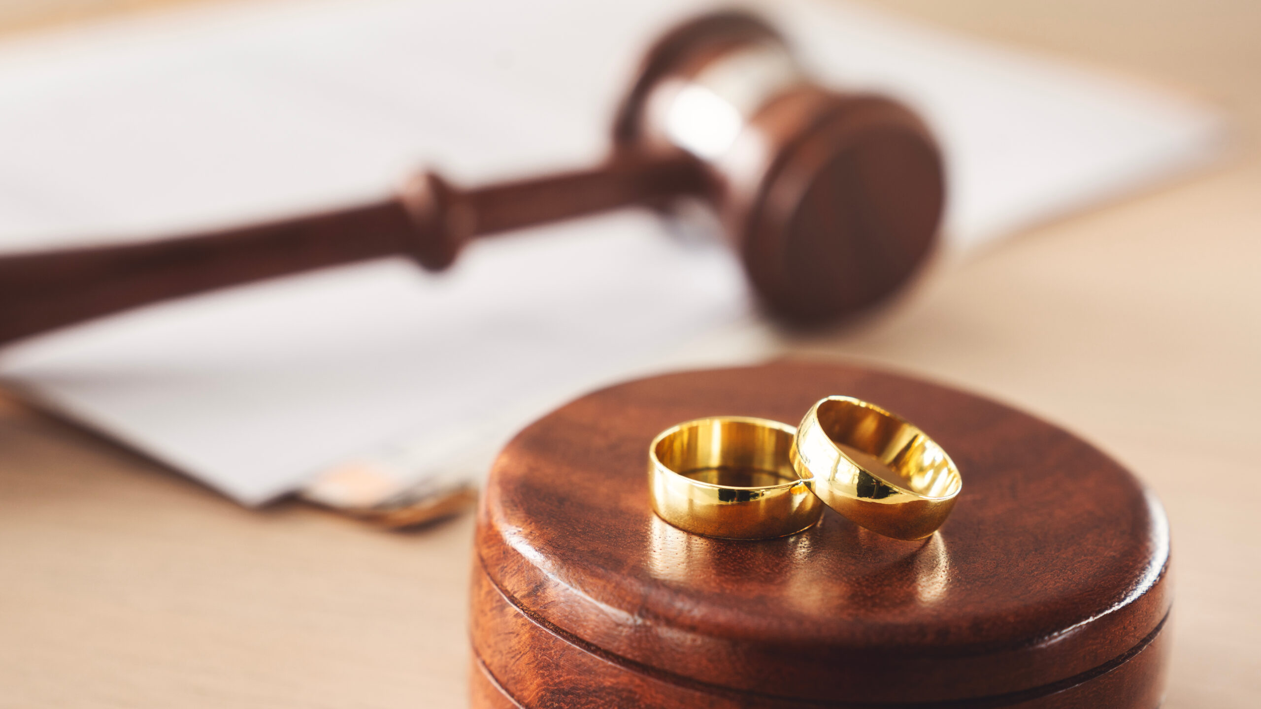 不貞行為で1000万円の慰謝料を請求できる?高額になりやすいケースや請求方法を徹底解説